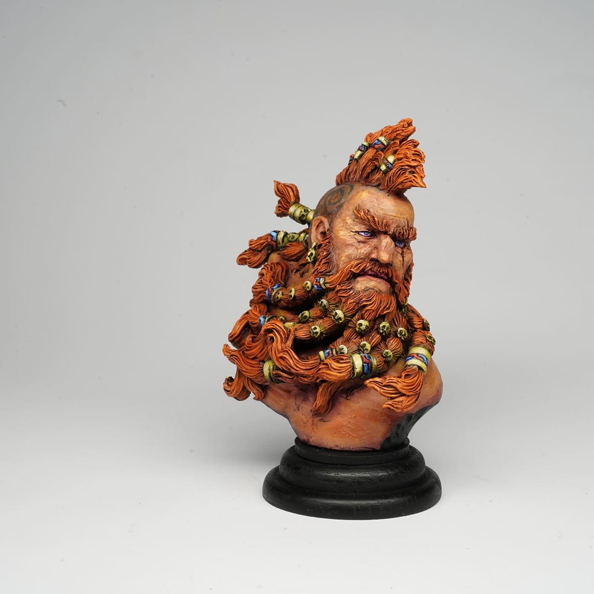 Dwarf Wild Hunter, vista frontal