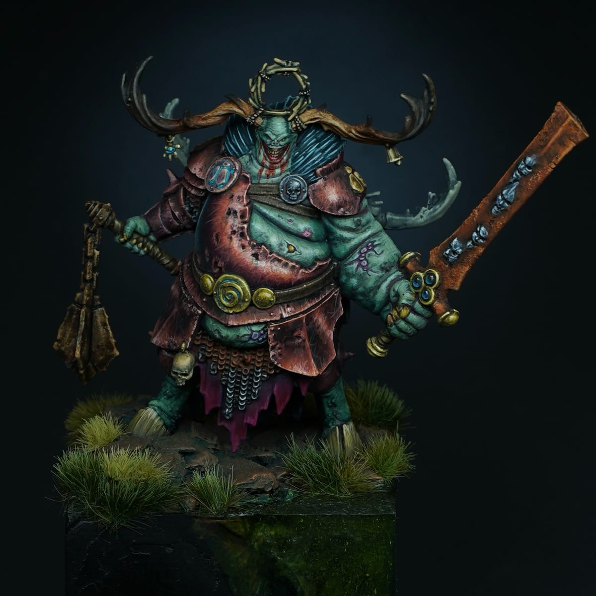 Gelgus Pust, a bloated Nurgle champion with antlers, a sword and pale green skin