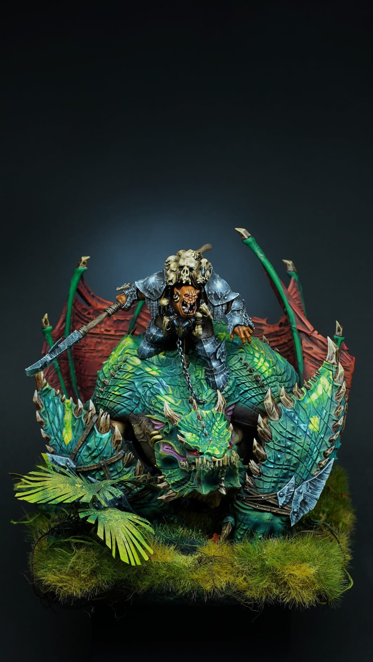 Gordrakk from the front, vertical view