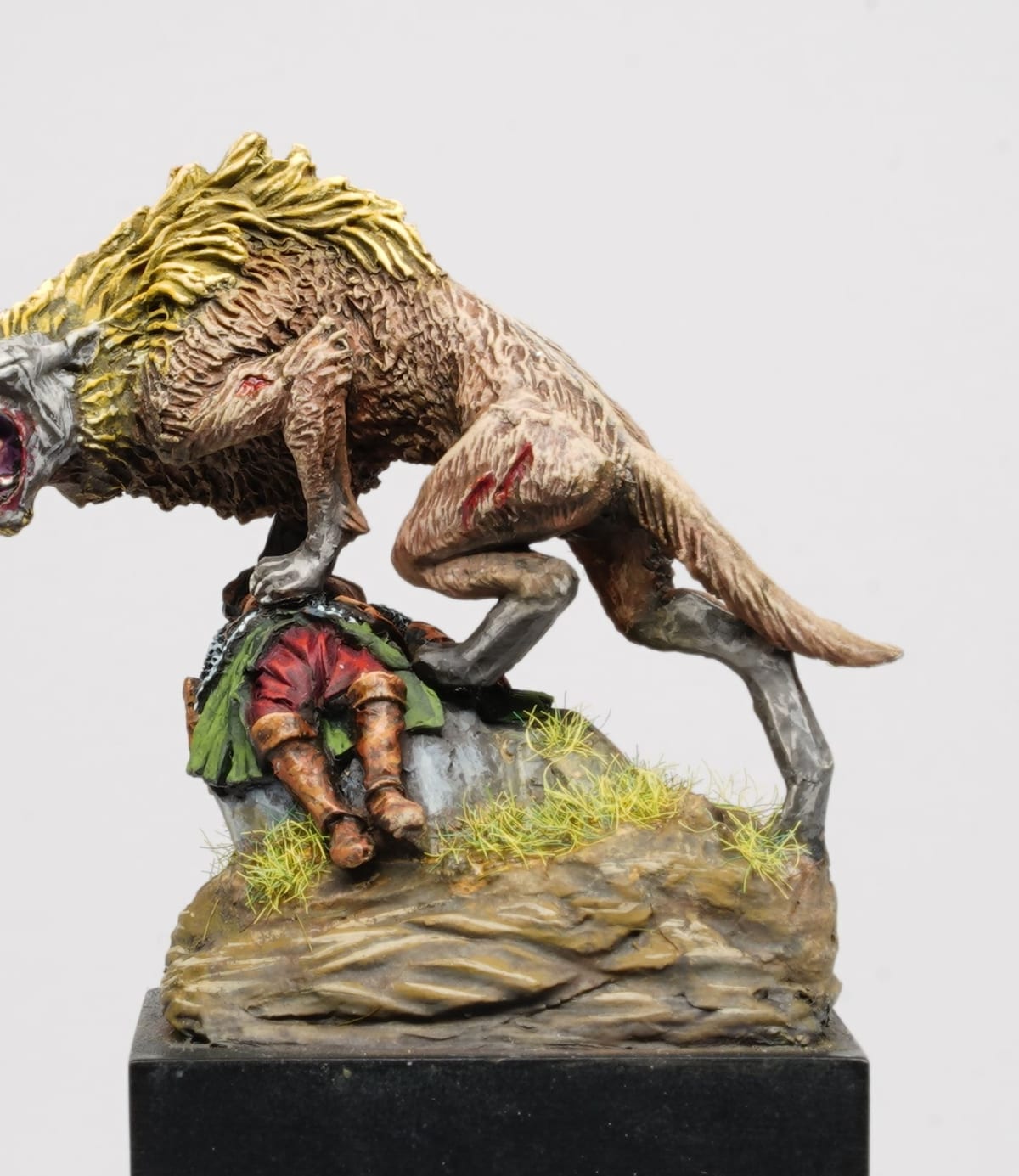 Detail: the fur, the mane and the fallen warrior under the warg